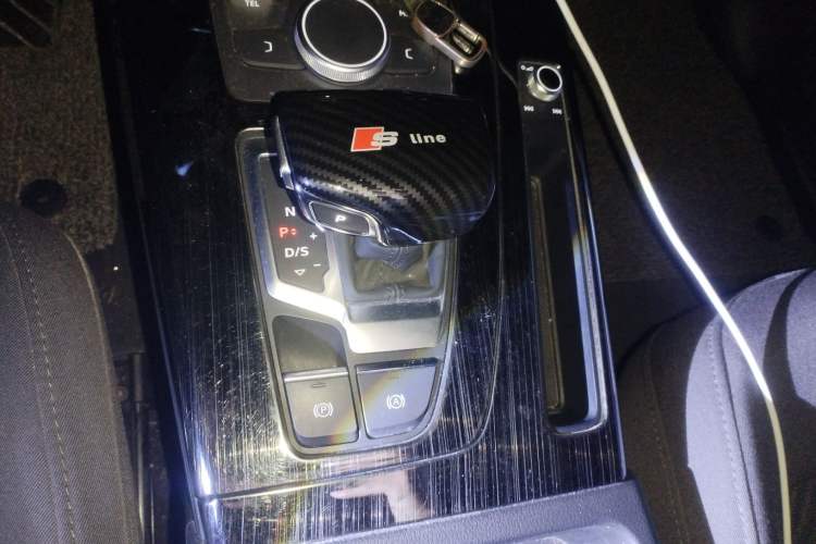 Used Audi Q5L 2018 40 TFSI Prestige Edition China VI Emission Standard
