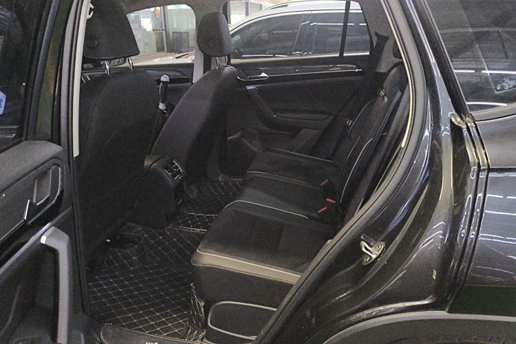 Used Volkswagen Tayron 2020 330TSI Two-Wheel Drive Luxury Smart Connectivity Version Left Rear Seat