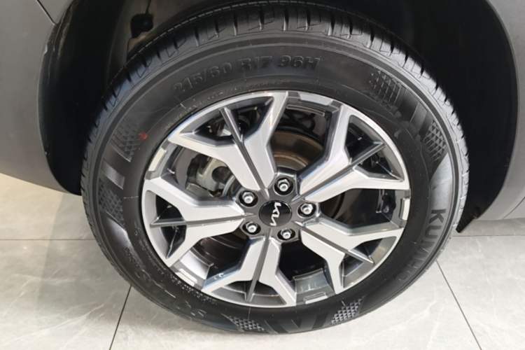 Used Kia KX3 2021 1.5L CVT Trend Edition Right Rear Wheel Hub