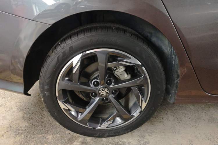 Used MG 5 2023 180 DVVT CVT Luxury Edition
