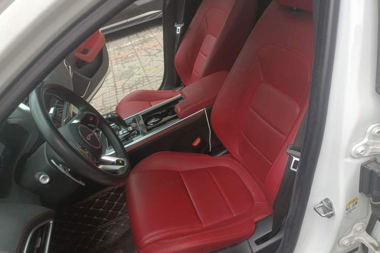 Used Jaguar XEL 2021 2.0T 250 PS Black Edition Sport Version Left Front Seat