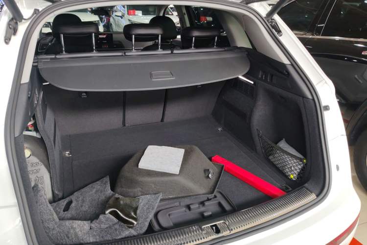 Used Audi Q5L 2018 40 TFSI Prestige Edition China V Trunk