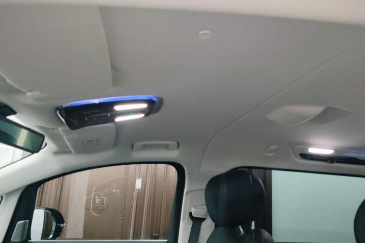 Used Geely Galaxy LEVC L380 2024 100 kWh 6-Seater Two-Wheel Drive Air
