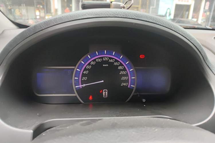 Used BYD S6 2014 2.0L Manual Luxury 5-Seater