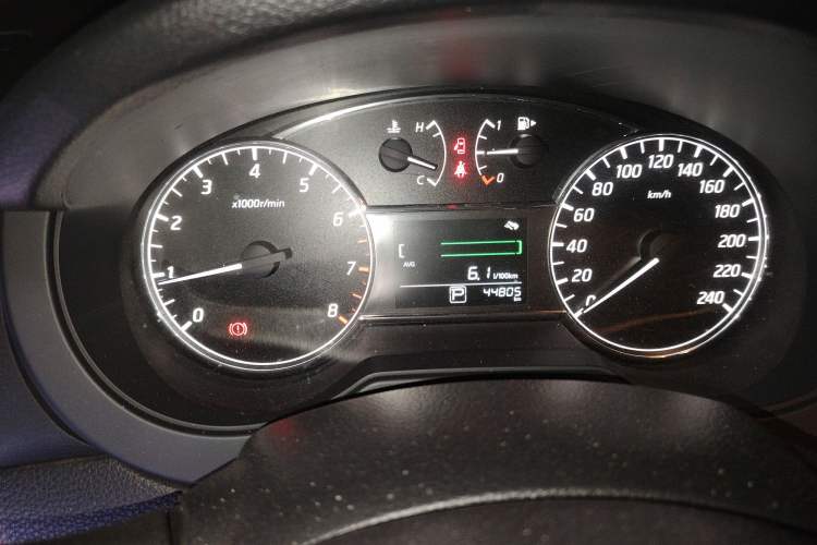 Used Nissan Tiida 2016 1.6L CVT Cool Dynamic Edition
