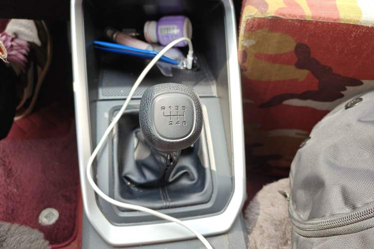 Used Wuling Alvez 2022 1.5L Manual Free-Style Model
