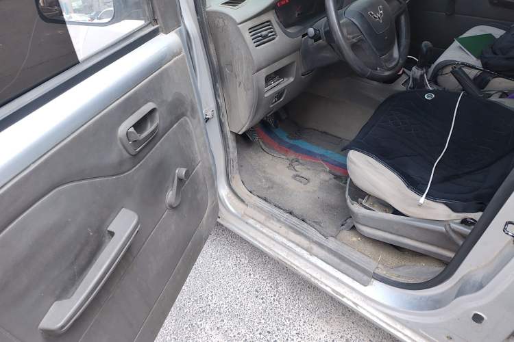 Used Wuling Rongguang V 2019 1.5L Van - Utility Model
