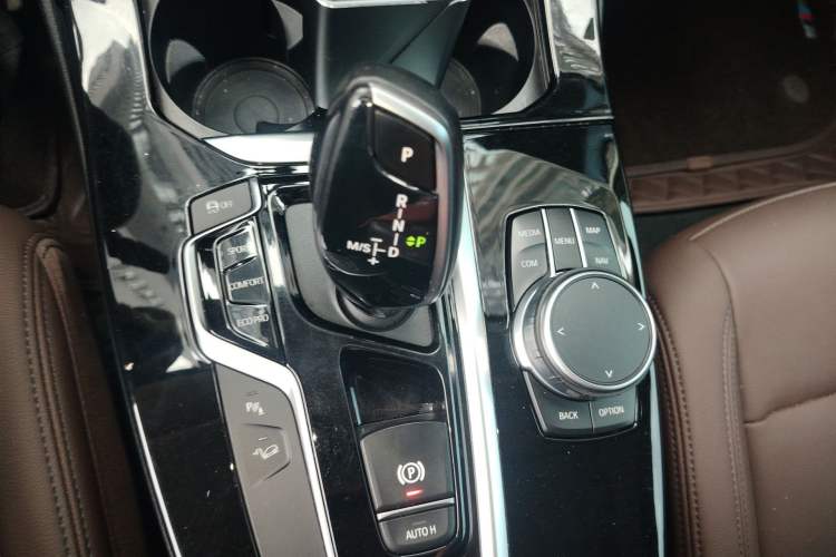 Used BMW X3 2019 xDrive25i Luxury Package Gear Lever