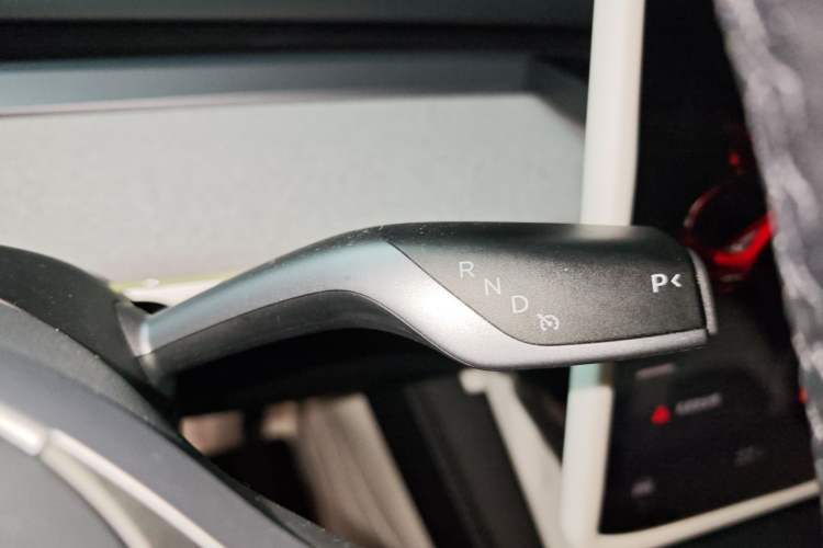Used Tesla Model Y 2023 Long-Range All-Wheel-Drive Version Gear Lever