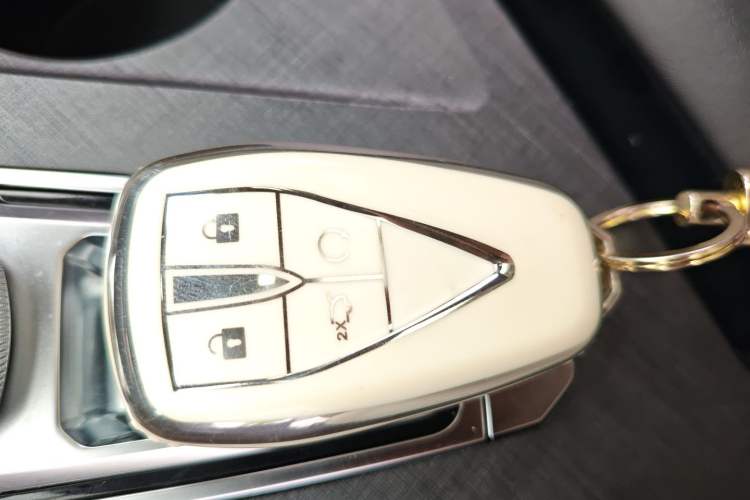 Used CHANGAN UNI-V 2023 1.5T Prestige Model Vehicle Key