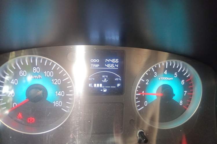 Used Jinbei Gold Hiace M Classic 2023 Panda Edition 1.5L Travel Lion Passenger Van 5/6/7 Seats
