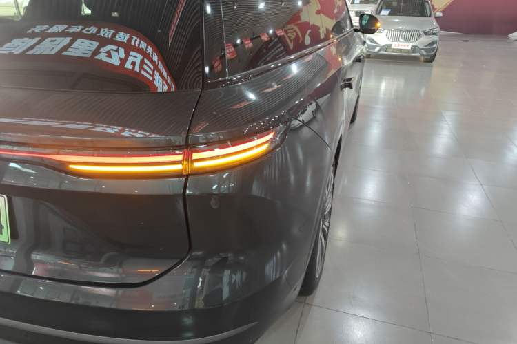 Used Nio ES8 2023 75 kWh Executive Edition