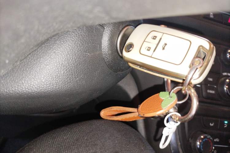 Used Buick Encore 2015 1.4T Automatic Two-Wheel Drive Urban Elite Version
