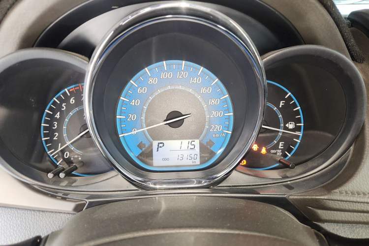 Used Toyota YARiS L Zhi Xuan 2015 1.5E Automatic Charm Edition