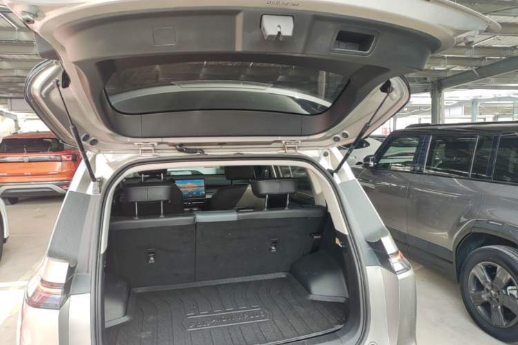 Used AION Y 2023 Plus 610 Smart Edition Ternary Lithium Trunk