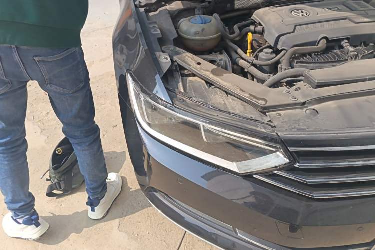 Used Volkswagen Magotan 2017 330TSI DSG Leading Model Right Front Headlight