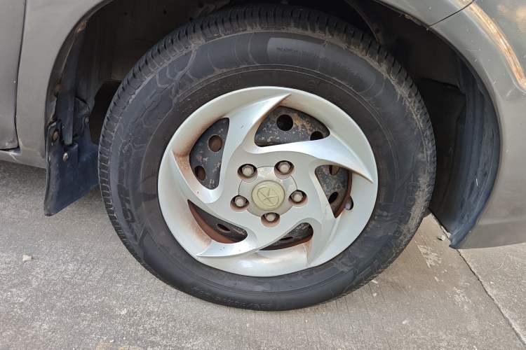 Used JAC Refine 2011 2.4L Government Procurement Version Manual Luxury Trim
