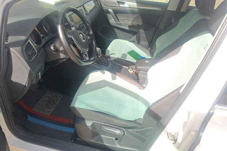 Used Volkswagen Golf Sportsvan 2016 230TSI Automatic Trend Edition
