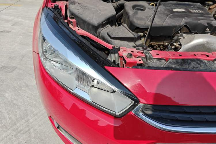 Used Chevrolet Cruze 2015 1.5L Automatic Luxury Edition Right Front Headlight