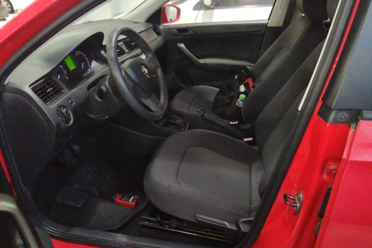 Used Skoda Rapid Spaceback 2014 1.6L Automatic Enjoyment Edition