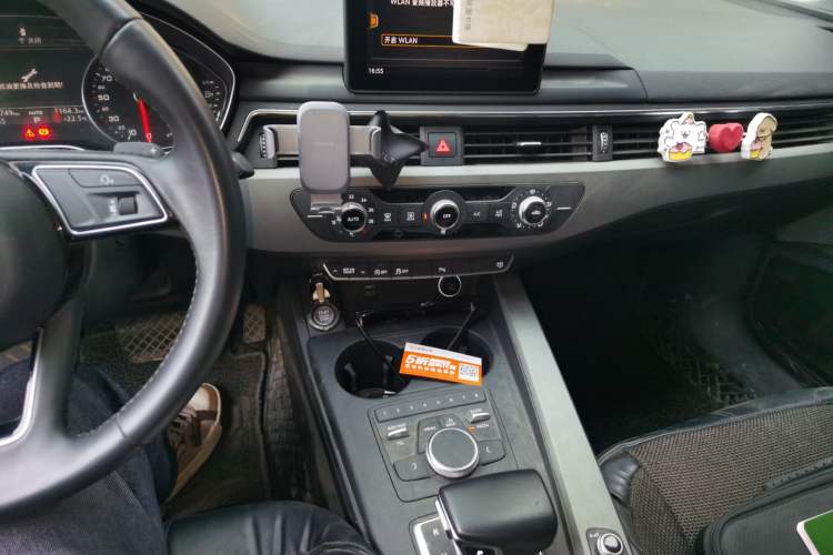 Used Audi A4L 2019 40 TFSI Ambition China VI Audio And AC Panel