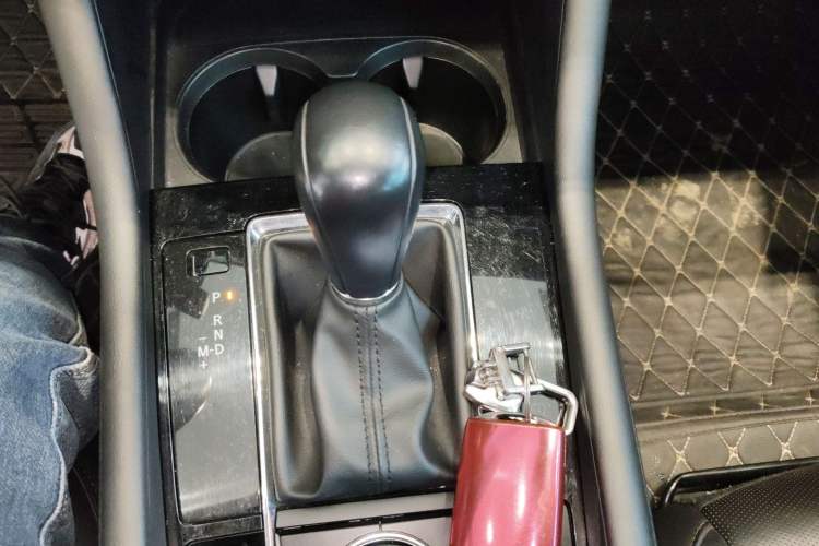Used Mazda 3 Axela 2020 2.0L Automatic Zhiya Edition Gear Lever