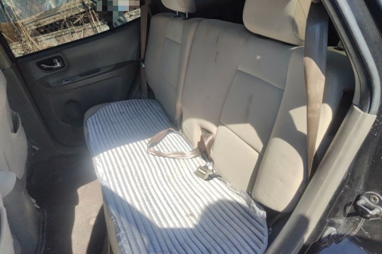 Used Huatai Santa Fe Classic 2012 2.0L Gasoline Manual Two-Wheel Drive Comfort Version Left Rear Seat