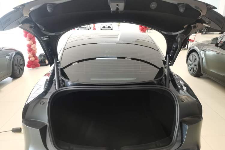 Used Tesla Model 3 2025 Rear-Wheel-Drive Version