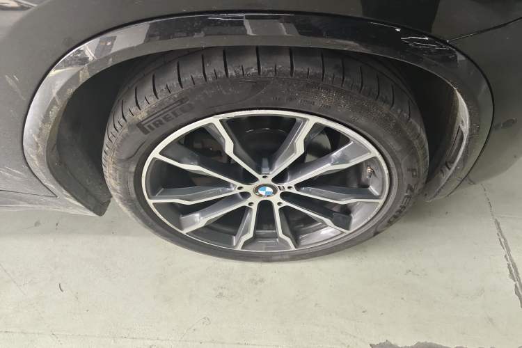 Used BMW X3 2021 xDrive30i Luxury Model with M Sport Package Right Front Wheel Hub