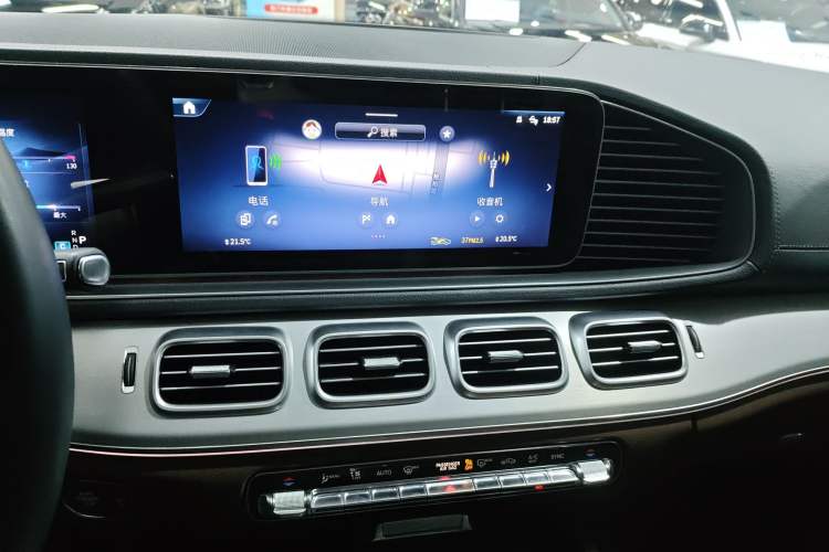 Used Mercedes-Benz GLE 2024 GLE 350 4MATIC Dynamic Edition Audio And AC Panel