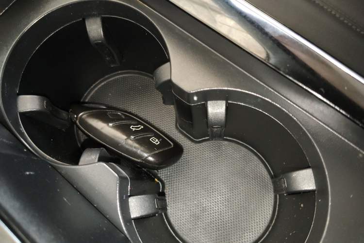 Used Roewe RX5 eMAX 2020 500 PHEV 4G-Connected Luxury Edition Vehicle Key