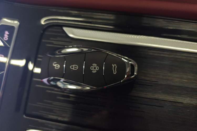 Used Hongqi H5 PHEV 2025 130 Super Hybrid Version
