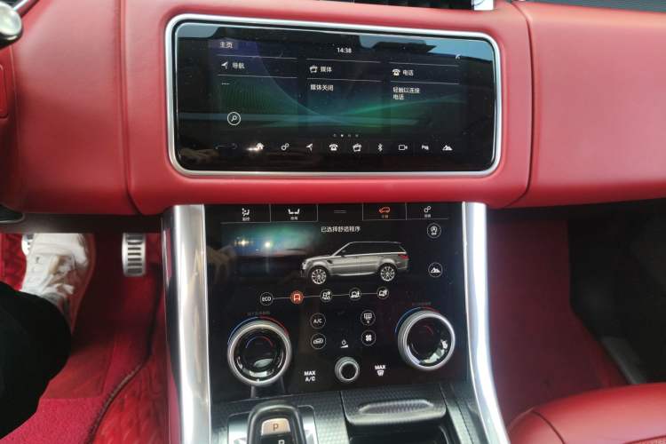 Used Land Rover Range Sport 2019 3.0 L6 HSE DYNAMIC Audio And AC Panel