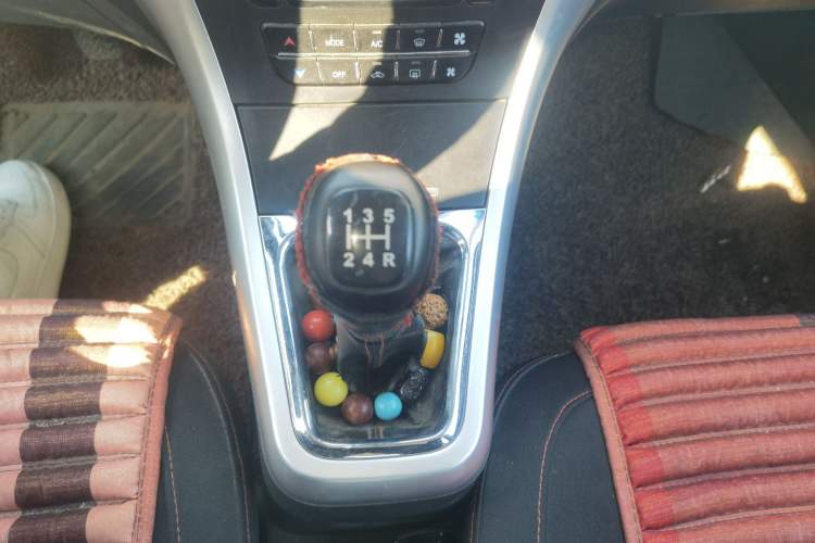 Used Jinbei Zhishang S35 2016 1.5L Manual Smart Edition Gear Lever
