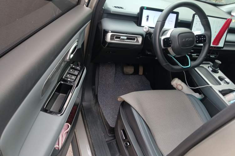 Used AION Y 2024 Younger Star Edition Driver Seat