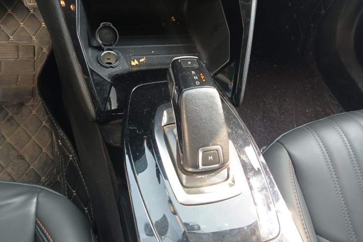 Used Peugeot 2008 2022 230THP THE ONE Gear Lever