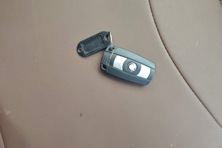 Used BMW 3 Series 2011 318i Leading Model Vehicle Key