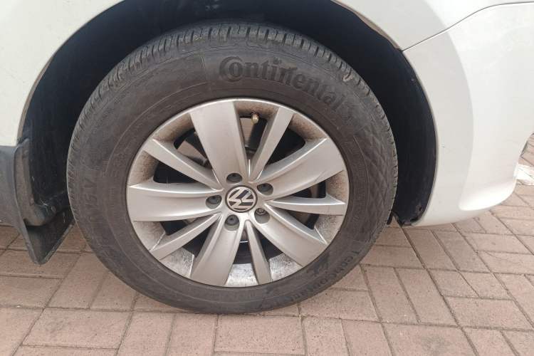 Used Volkswagen Sharan 2016 280TSI Enjoyment Model 7-Seater Right Front Wheel Hub