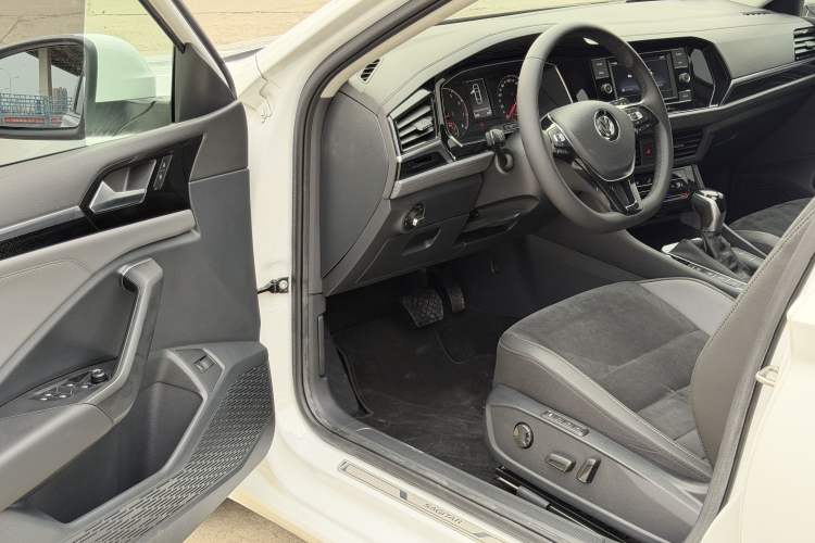 Used Volkswagen Sagitar 2019 280TSI DSG Luxury Version China VI Standard
