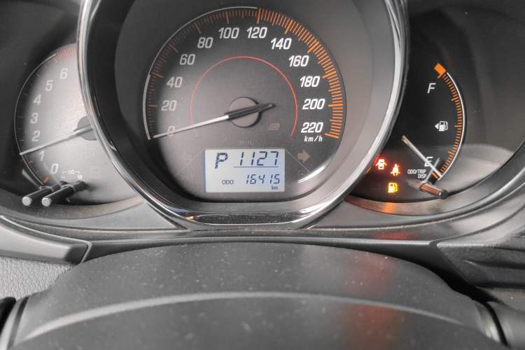 Used Toyota YARiS L Zhi Xuan 2020 1.5L CVT Leading Edition Odometer Close Up