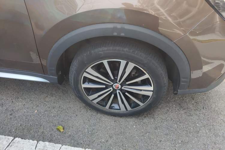 Used Roewe RX5 2020 20T Automatic 4G Connect Superior Flagship Edition Right Front Wheel Hub