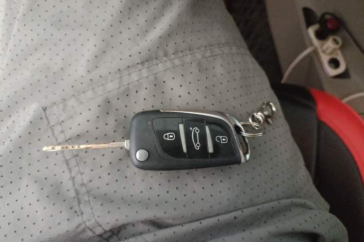 Used Toyota Verso 2015 180E CVT Crossover Edition Vehicle Key