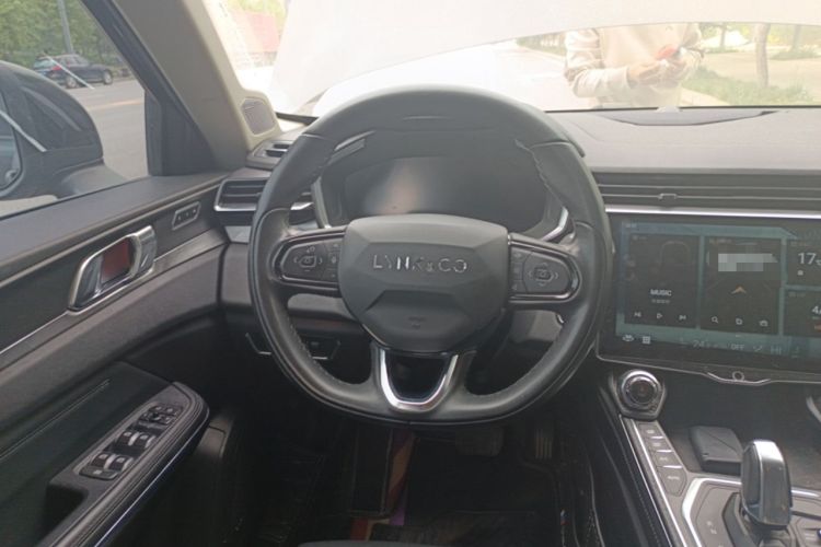 Used Lynk & Co 01 2021 2.0TD Two-Wheel-Drive Pro Trim Steering Wheel
