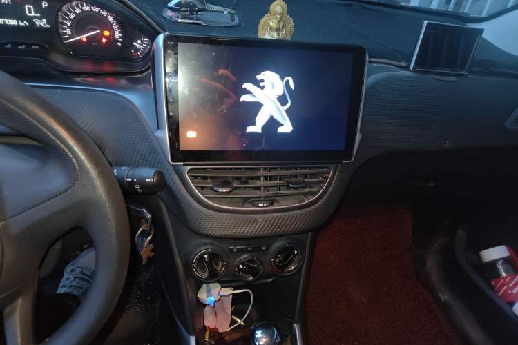 Used Peugeot 2008 2015 Playful Edition 1.6L Automatic Jade Model Audio And AC Panel