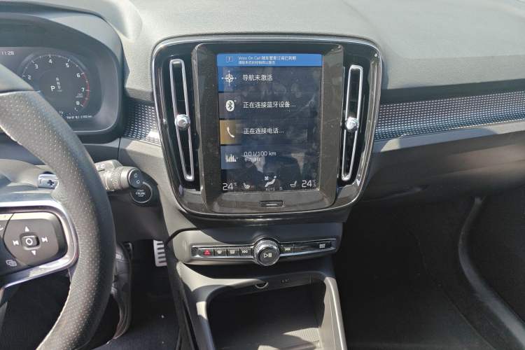 Used Volvo XC40 2020 T4 Four-Wheel Drive Smart & Sporty Edition Audio And AC Panel