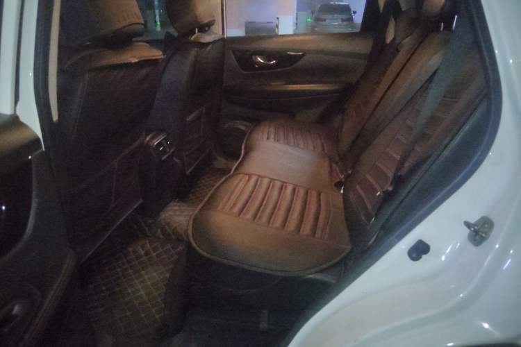 Used Nissan X-Trail 2019 2.0L CVT 7-Seater Comfort Version 2WD