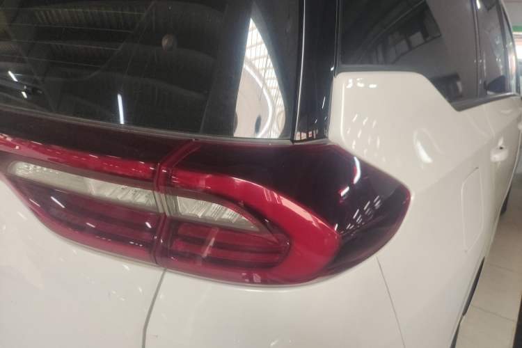 Used GAC Trumpchi M6 2021 270T DCT Luxury Edition (7 Seats) Exterior 3