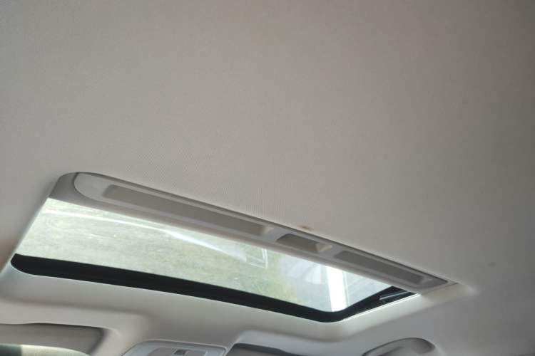 Used Roewe i5 2019 1.5L Manual 4G Connectable Langhao Edition