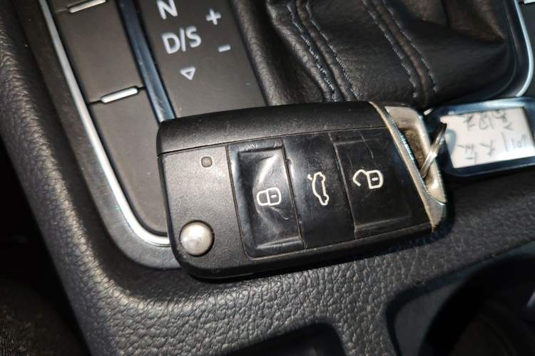 Used Volkswagen Golf 2017 230TSI Automatic Luxury Million-Vehicle Commemorative Edition