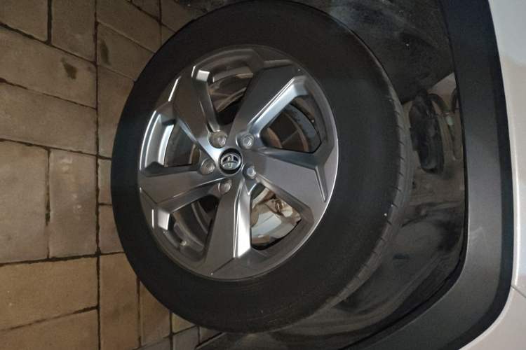 Used Toyota RAV4 2021 2.0L CVT 4x4 Trend Edition